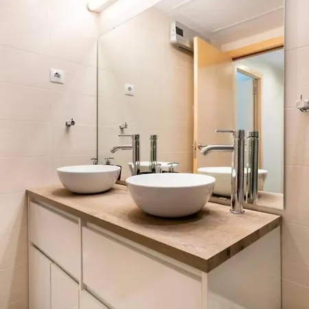 Апартаменти Modern In Lloret - 200 Steps From The Sea! Льорет-де-Мар