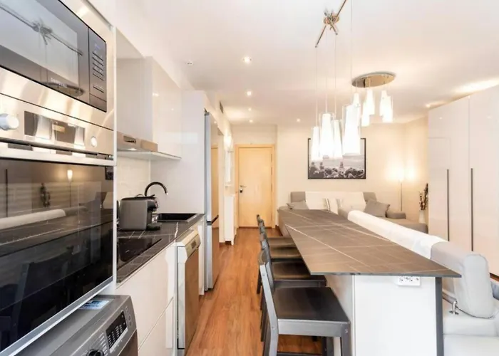 Modern In Lloret - 200 Steps From The Sea! דירה