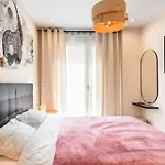Apartman Modern In Lloret - 200 Steps From The Sea!